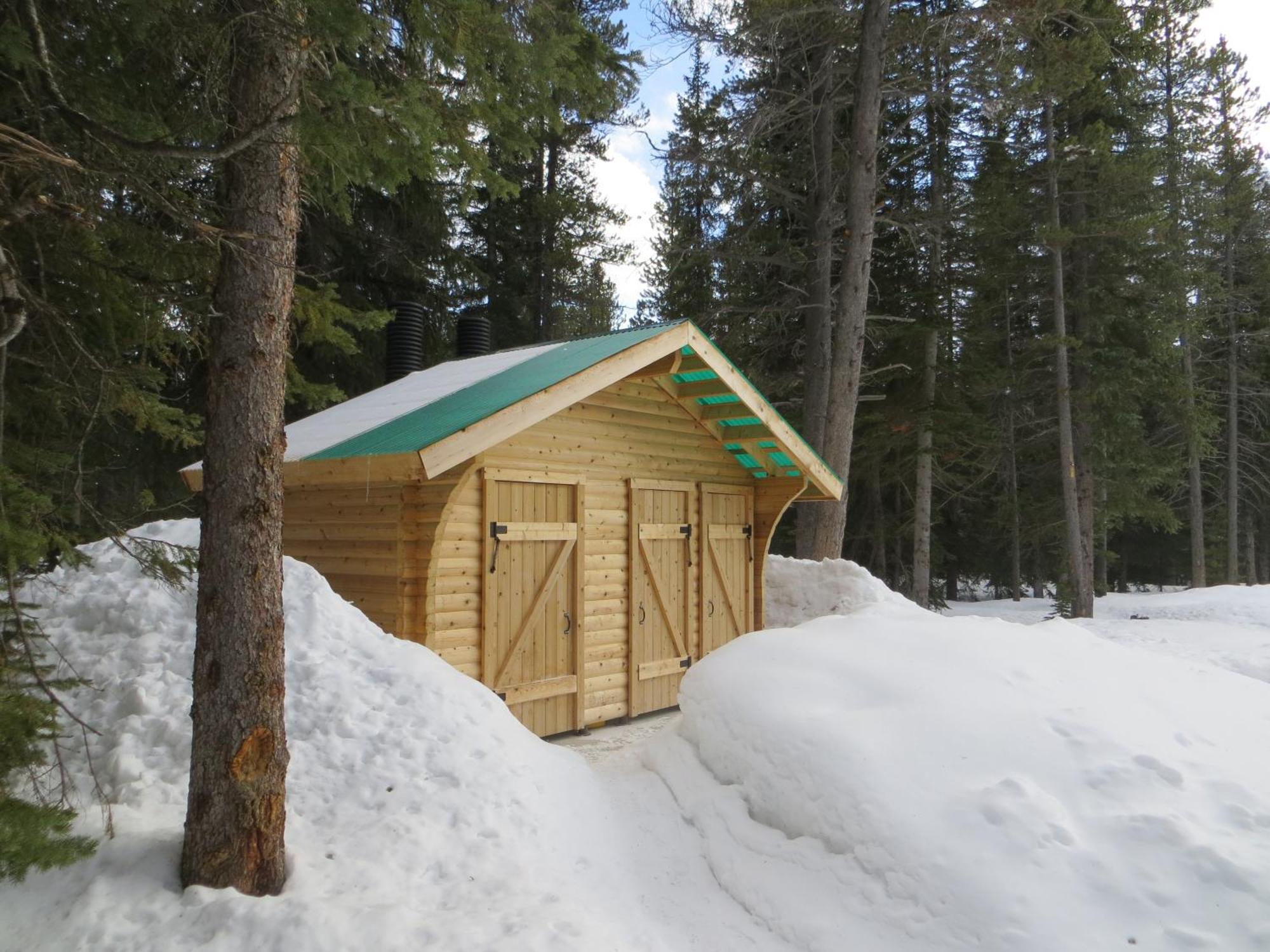Hi Mosquito Creek - Wilderness Hostel Lake Louise Exteriör bild