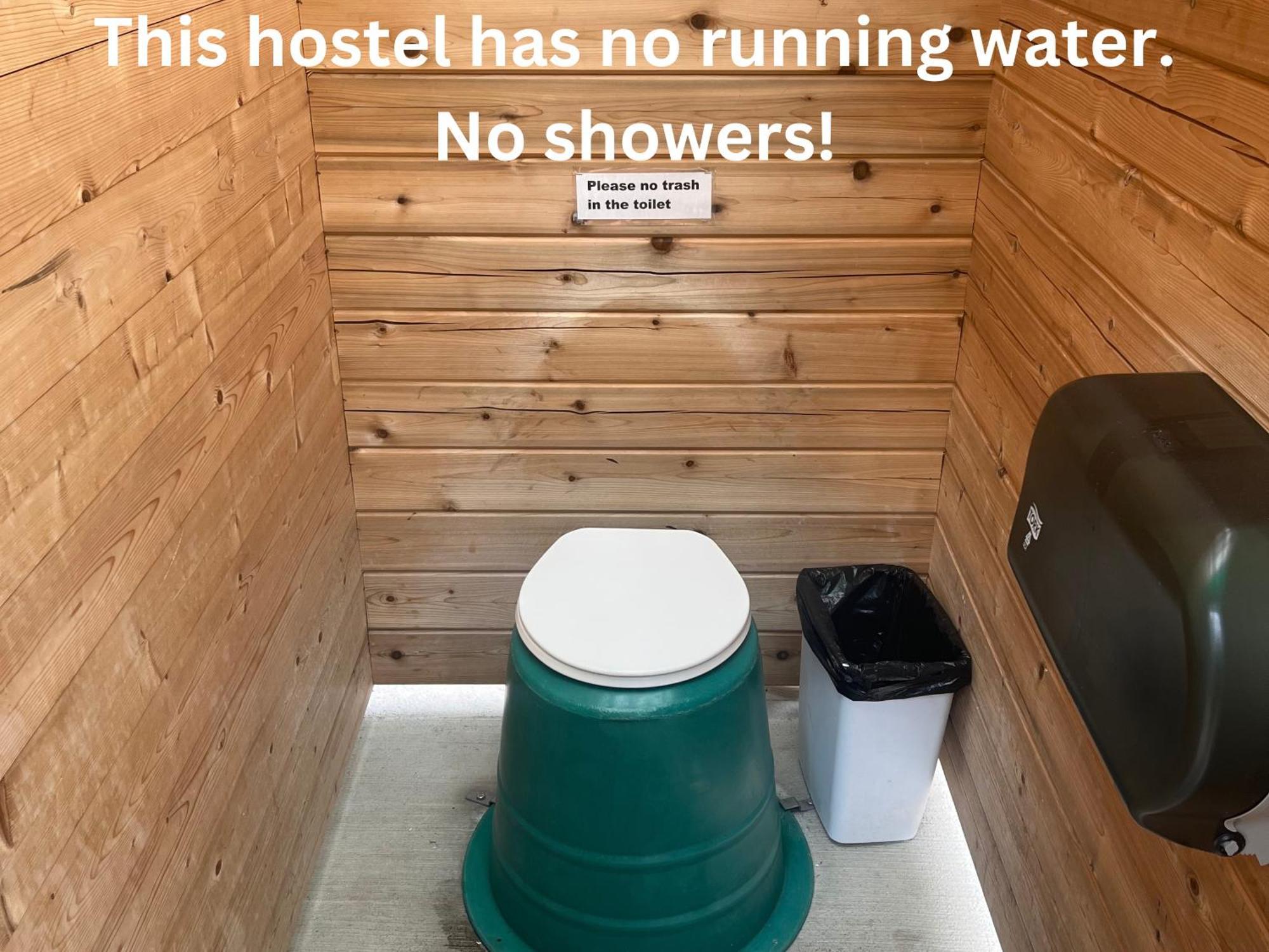 Hi Mosquito Creek - Wilderness Hostel Lake Louise Exteriör bild