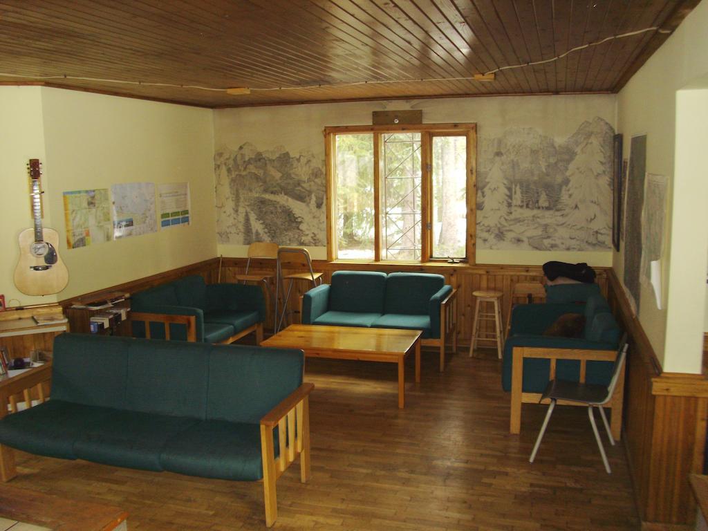 Hi Mosquito Creek - Wilderness Hostel Lake Louise Exteriör bild